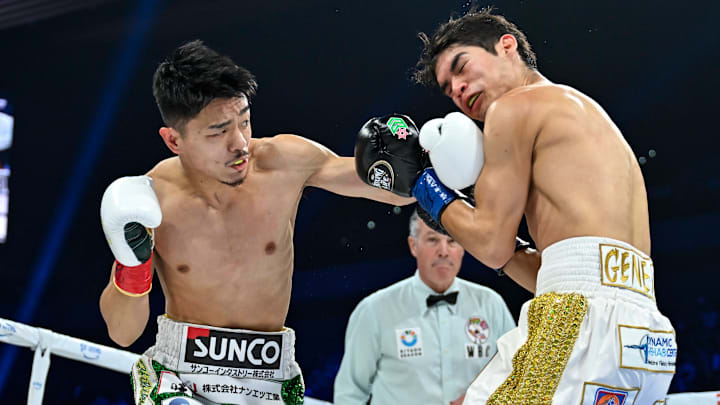 Junto Nakatani lands a left hand against David Cuellar. Junto Nakatani lands a left hand against David Cuellar.