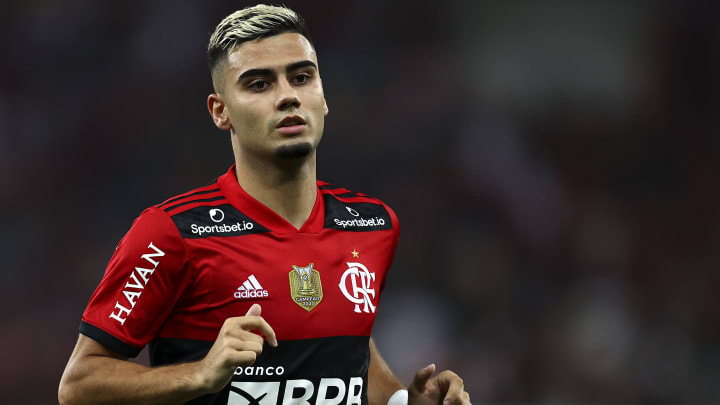 Andreas Pereira tem vínculo com o Flamengo apenas até o meio do ano, quando expira o seu contrato de empréstimo. 