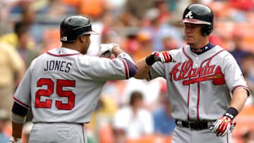 Andruw Jones y Chipper Jones jugaron juntos 12 campañas con los Bravos, y perdieron dos Series Mundiales ante los Yankees 
