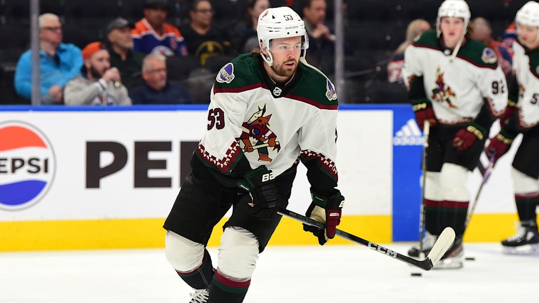 Arizona Coyotes v Edmonton Oilers