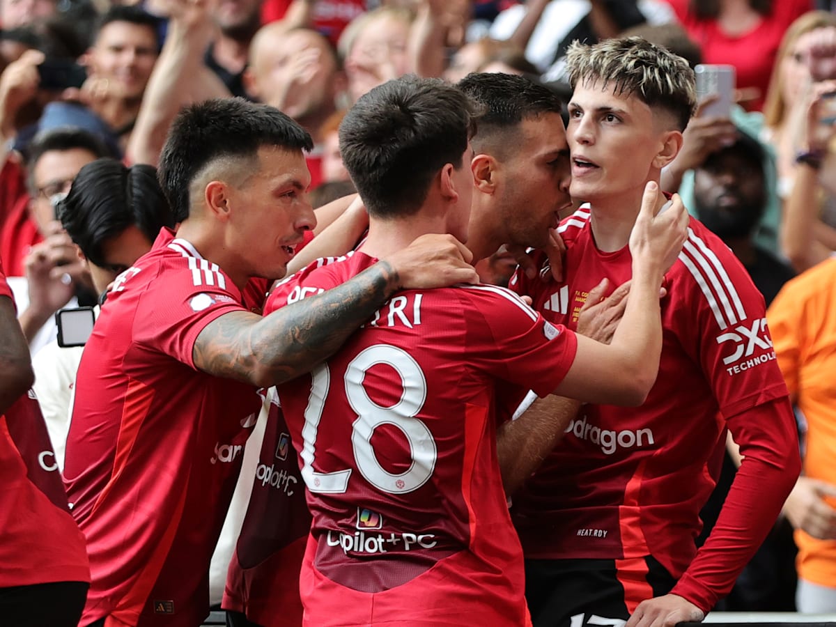 Man United vs Fulham Premier League TV channel prediction
