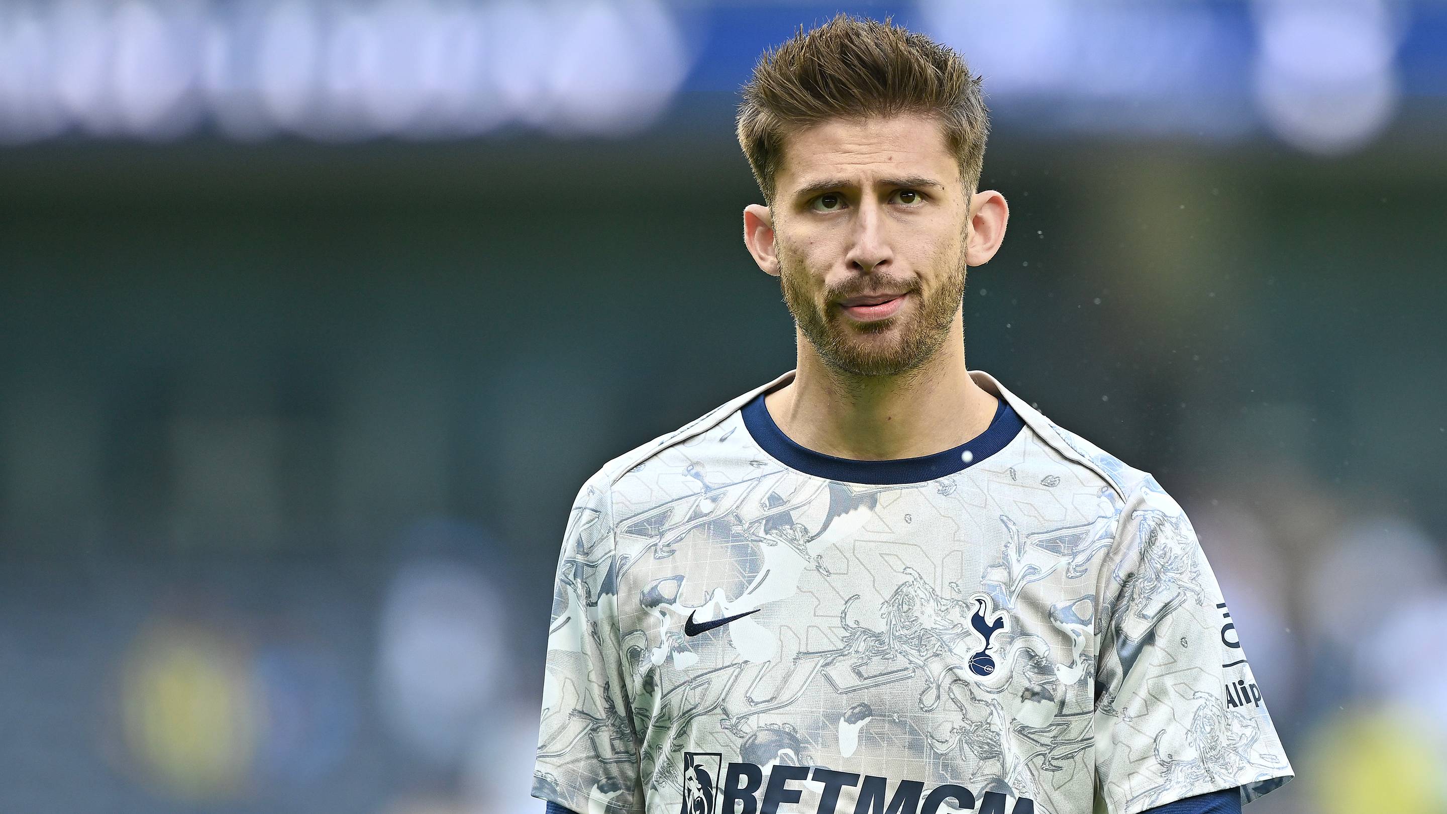 One of Guglielmo Vicario's potential suitors has a different goalkeeper plan