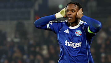 Emanuel Emegha est suspendu.