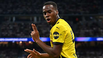 Jamie Bynoe-Gittens é um dos principais destaques do Borussia Dortmund na temporada