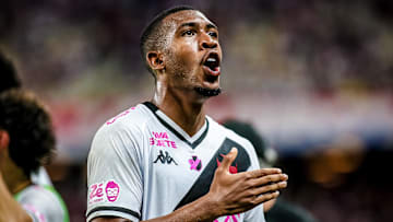 Rayan atravessa grande fase no Vasco 