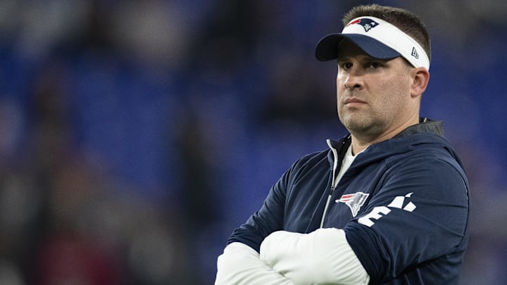 Nov 3, 2019; Baltimore, MD, USA;  New England Patriots offensive coordinator / quarterbacks coach Josh McDaniels before the game against the Baltimore Ravens 
at M&T Bank Stadium. Mandatory Credit: Tommy Gilligan-Imagn Images