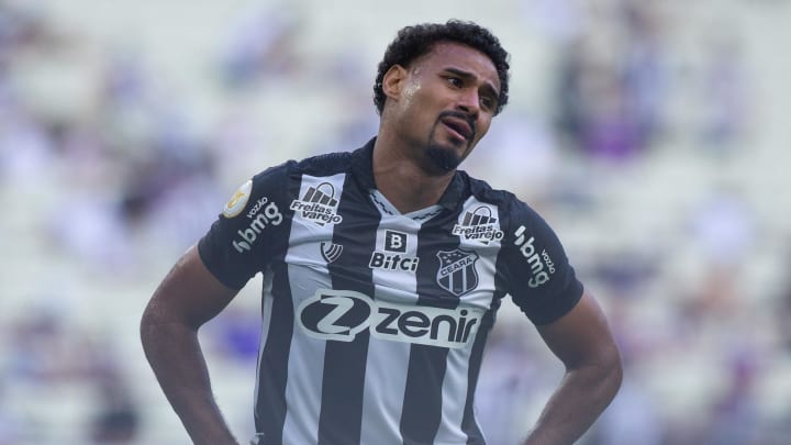Gabriel Dias deve reforçar o Cruzeiro para a disputa da Série B Gabriel Dias deve reforçar o Cruzeiro para a disputa da Série B