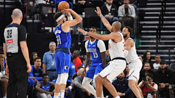 Dallas Mavericks v Los Angeles Clippers
