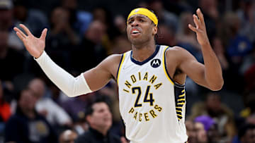 Hield podría ser adquirido por los Lakers en el mercado de cambios