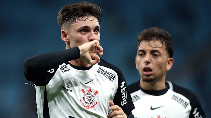 Breno Bidon abriu o placar Breno Bidon abriu o placar
