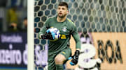 Grêmio de Tiago Volpi retorna aos treinos nesta terça-feira, 7