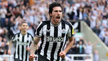 Newcastle United v Aston Villa - Premier League