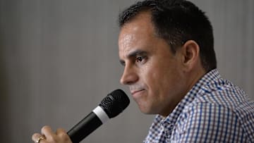 Rodrigo Caetano é punido pelo STJD. Executivo pegou 30 dias de gancho e vai ter que pagar multa por dar socos e chutes em sala do VAR.