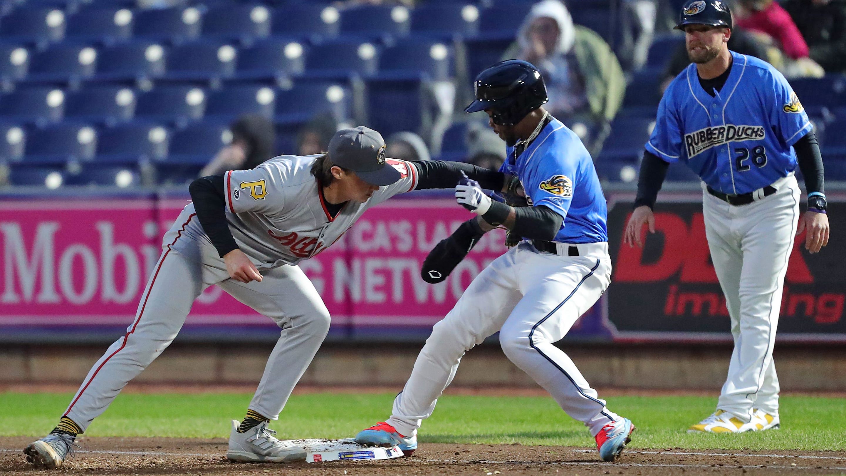 MLB's No. 1 pitching prospect gets first big league call-up: reports