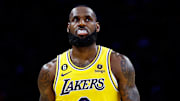LeBron James vive una pesadilla con los Lakers 