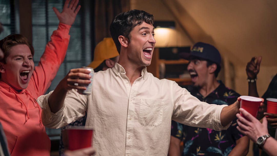 Benito Skinner in Overcompensating on Prime Video