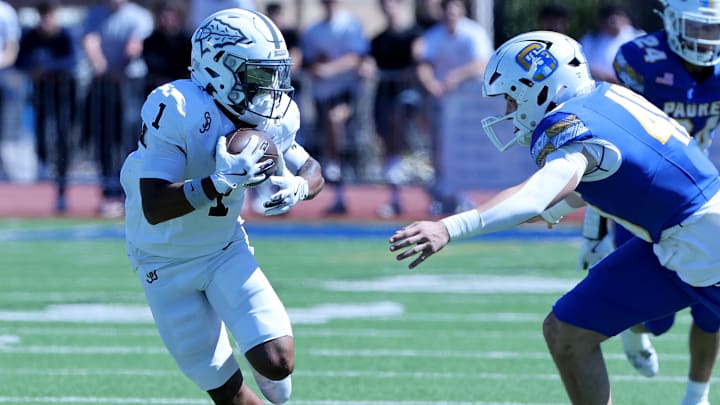 St. John Bosco receiver Carson Clark had one of four touchdown catches for the Braves in a 56-17 win over Serra on 9/14/2024 St. John Bosco receiver Carson Clark had one of four touchdown catches for the Braves in a 56-17 win over Serra on 9/14/2024