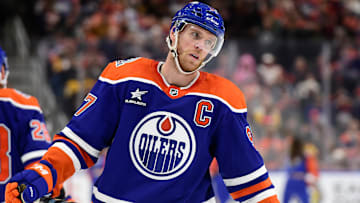 Pittsburgh Penguins v Edmonton Oilers