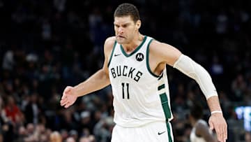 Detroit Pistons v Milwaukee Bucks