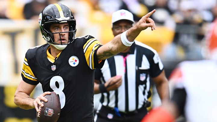 Pittsburgh Steelers quarterback Aaron Rodgers