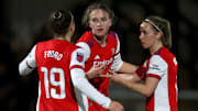 Vivianne Miedema e Caitlin Foord são destaques do time britânico