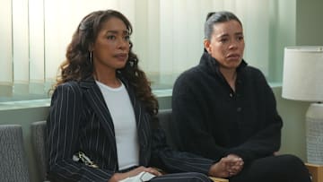 9-1-1 LONE STAR: L-R: Gina Torres and Brianna Baker in the "Naked Truth" episode of 9-1-1 LONE STAR airing Monday, Nov 4 (8:00-9:02 PM ET/PT) on FOX. © 2024 Fox Media LLC