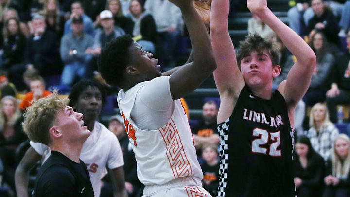 Linn-Mar and Ames are both ranked in the Top 10 in Class 4A.