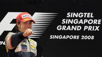 Fernando Alonso debutó en el Gran Premio de Singapur 2008 ganando 