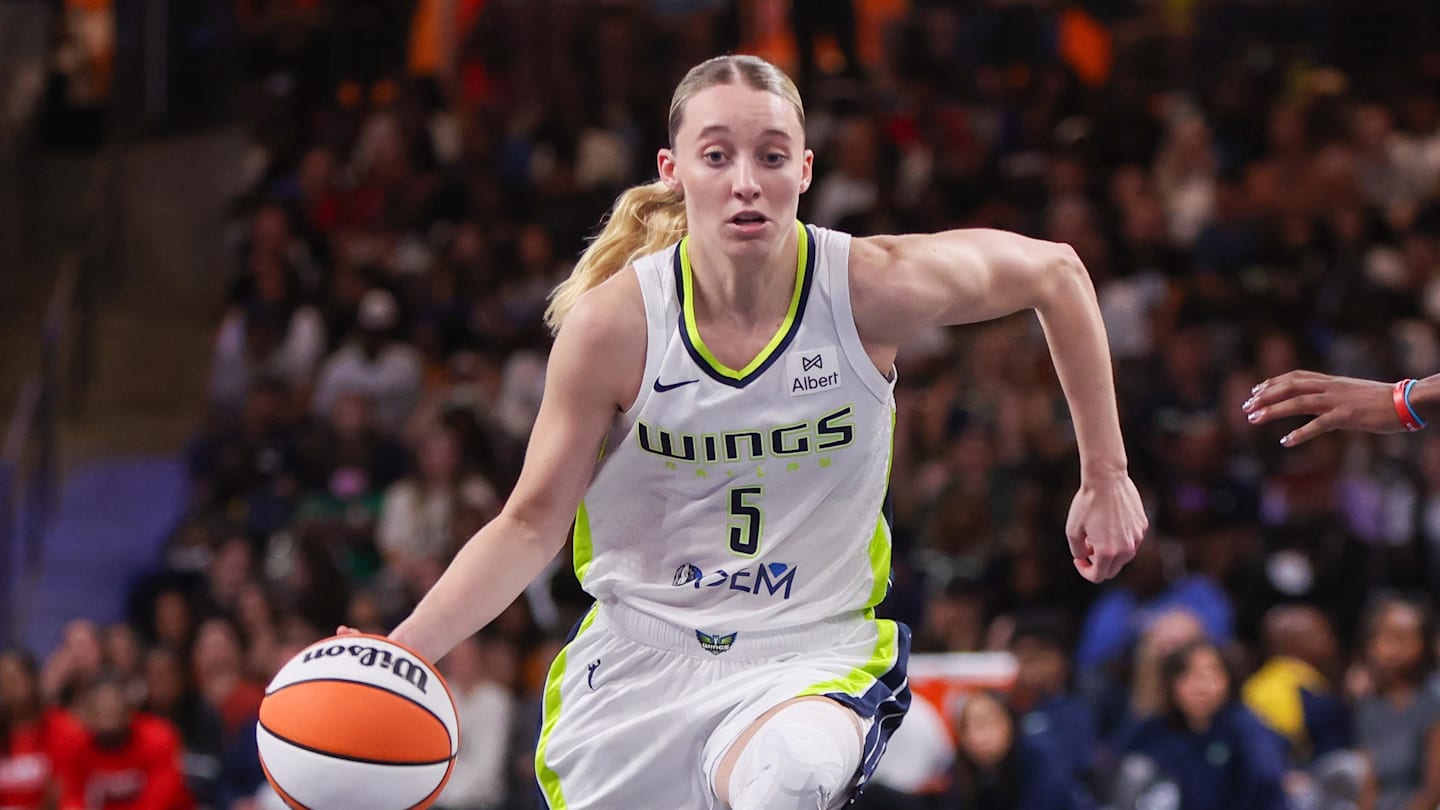 WNBA Rookie Paige Bueckers Earns Historic Scoring Praise Amid Struggling Dallas Wings Season