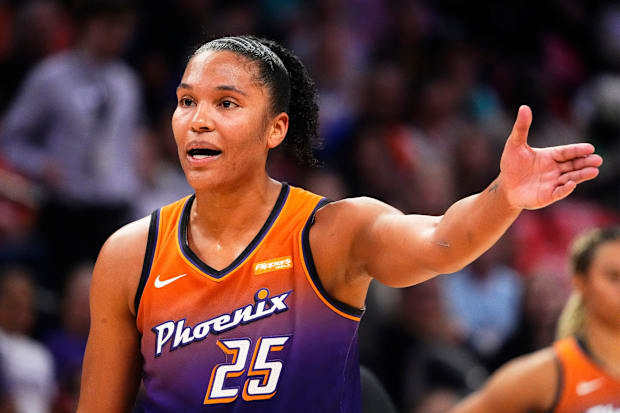 Phoenix Mercury forward Alyssa Thomas (25)
