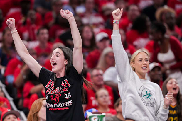 Caitlin Clark, Sophie Cunningham