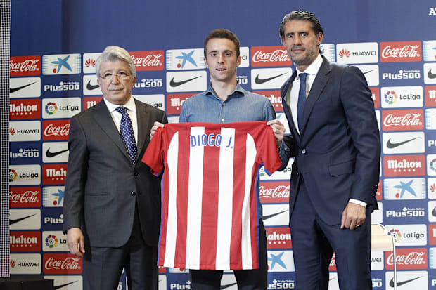 Diogo Jota at his Atlético Madrid unveiling.