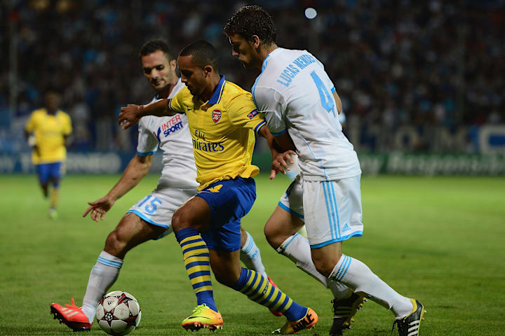 Theo Walcott, Lucas Mendez