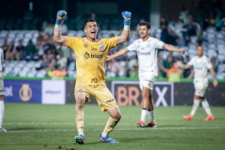 Gabriel Brazão goleiro do Santos