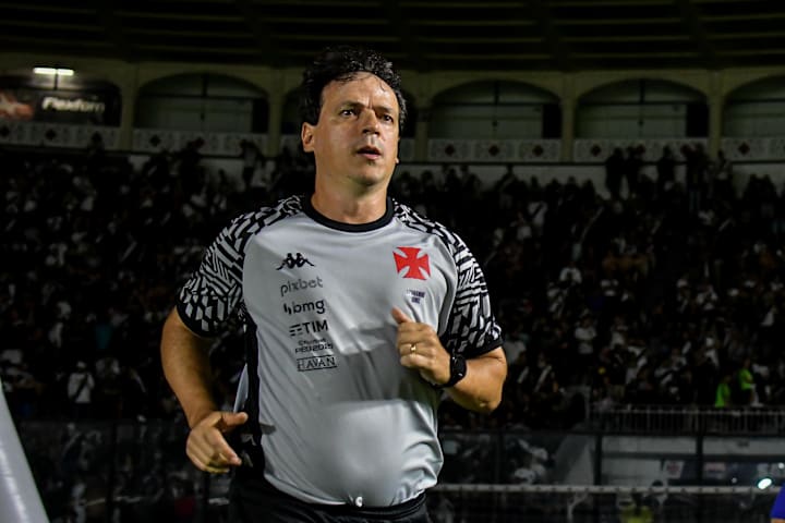 Fernando Diniz trabalhou no Vasco em 2021