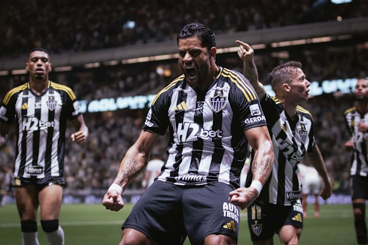 Hulk marcou o primeiro gol do Galo no jogo