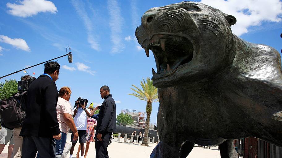 Touchdown statue.