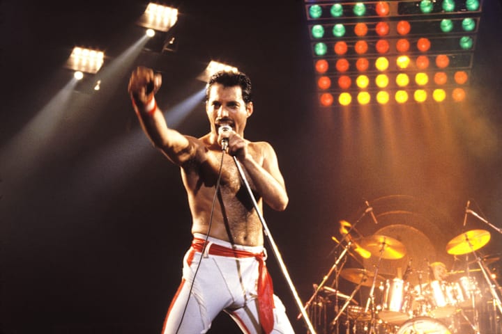 Freddie Mercury, Queen