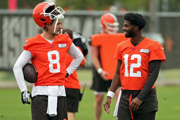 Shedeur Sanders Gains Momentum in Cleveland Browns' Quarterback Battle