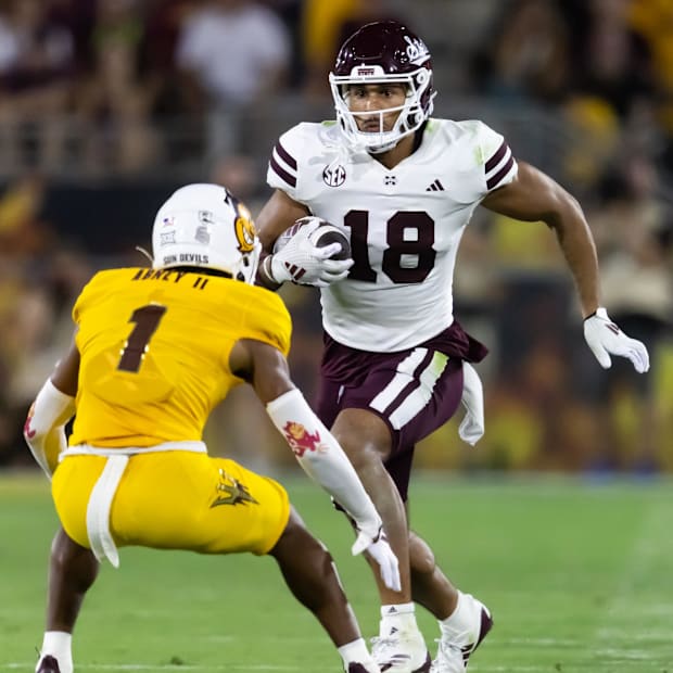 Mississippi State Bulldogs tight end Seydou Traore (18) against Arizona State Sun Devils defensive back Keith Abney II (1).