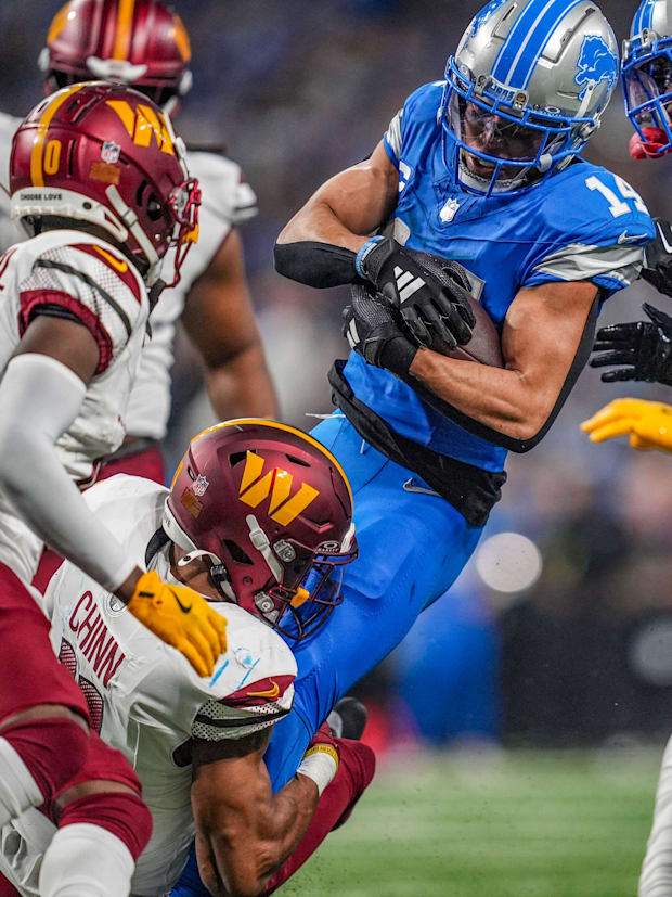 Detroit Lions wide receiver Amon-Ra St. Brown (14)