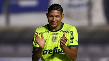 Fluminense tenta acordo salarial com atacante Rony, do Palmeiras
