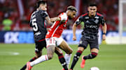 Flamengo e Internacional se enfrentam neste domingo (1)