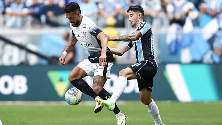 Grêmio e Corinthians se enfrentam em Porto Alegre Grêmio e Corinthians se enfrentam em Porto Alegre