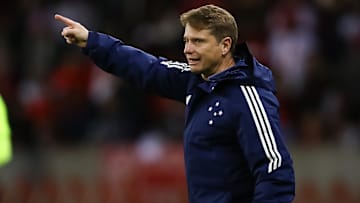 Fernando Seabra assumiu o Cruzeiro no andamento do Brasileirão