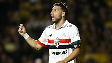 Com desgaste, Calleri é dúvida para o jogo de hoje do São Paulo