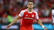 Rafael Santos Borré será titular no amistoso contra o México