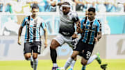 Grêmio e Corinthians se enfrentam na Arena nesta quinta-feira (12)