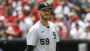Chicago White Sox starting pitcher Sean Burke (59) against the St. Louis Cardinals at Rate Field. 