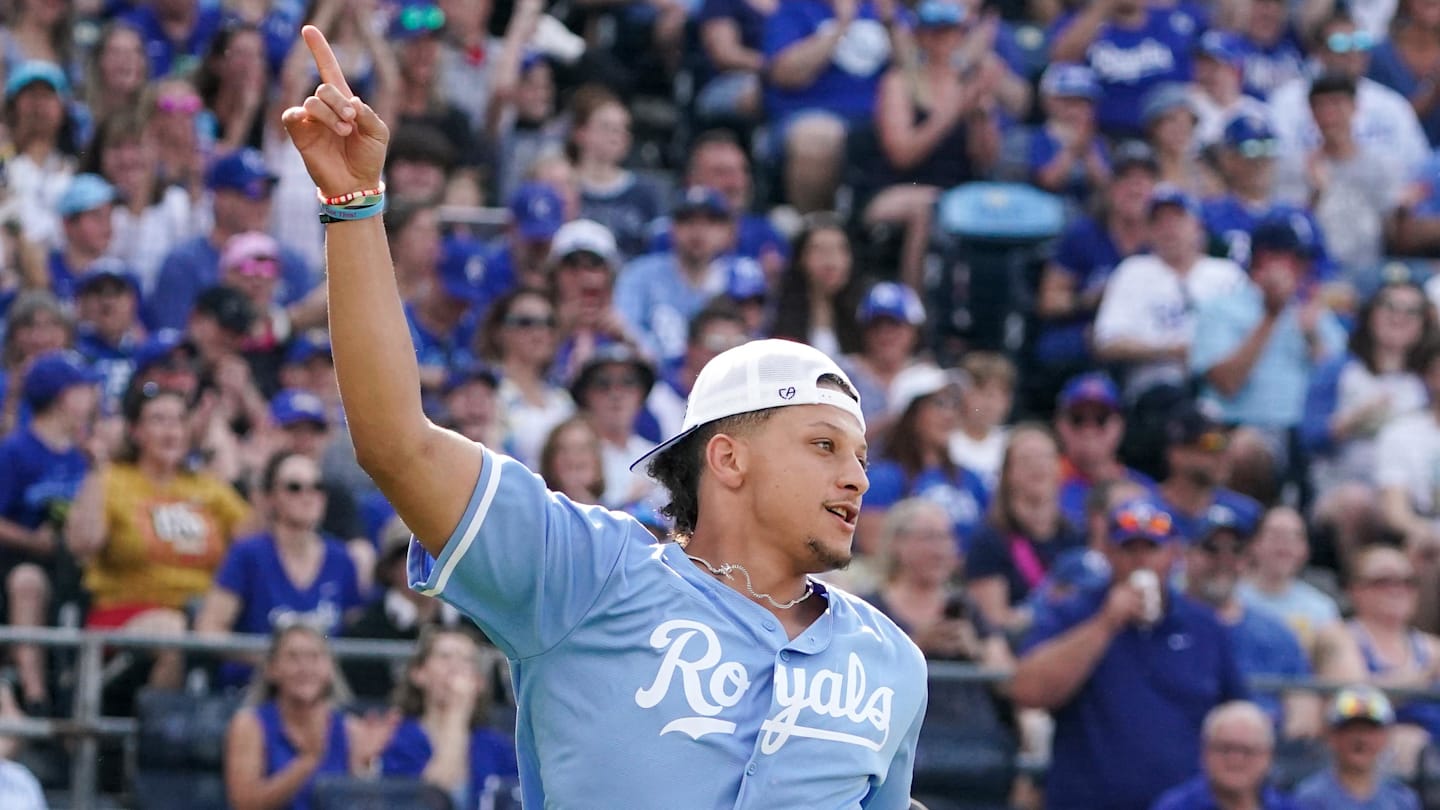 Royals GM Saddles Young Superstar With Patrick Mahomes Comparison